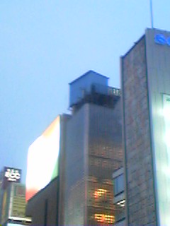銀座のエルメスビル、工事中。