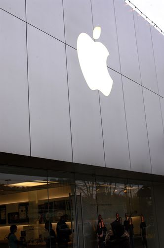 University VillageのApple Store。